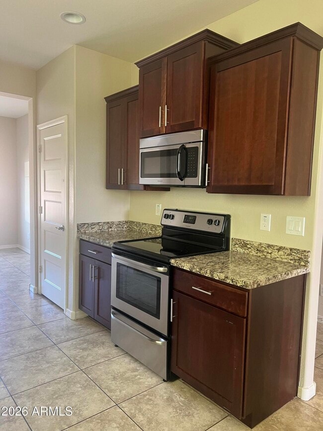 Building Photo - 1213 E Shangri La Rd