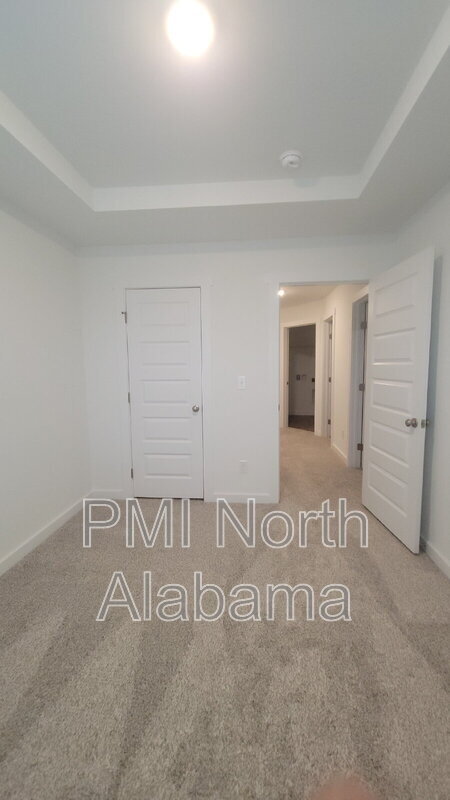 Building Photo - 7601 Discovery Pt Dr NW