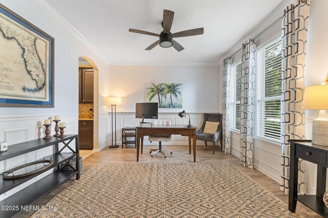 Building Photo - 22 Medio Dr