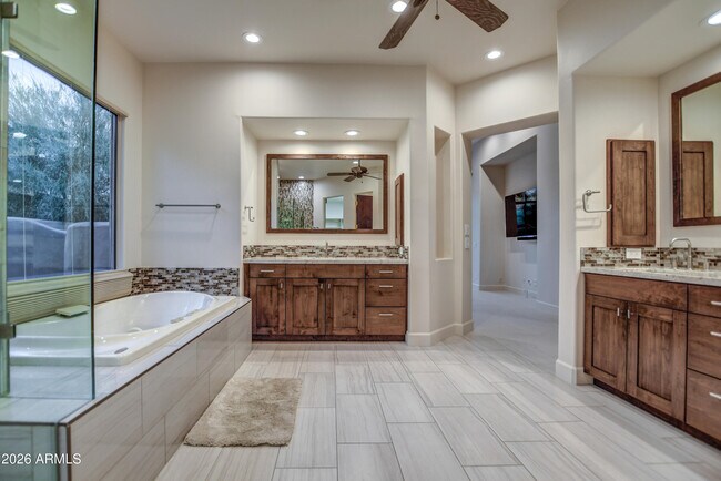 Building Photo - 9671 E Monument Dr