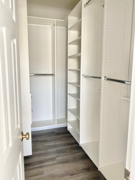 Building Photo - 4228 Via Piedra Cir