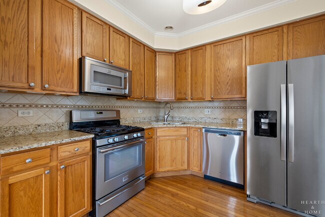 Building Photo - 1100 Ellsworth Dr