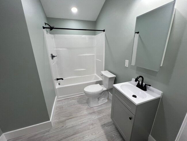 Building Photo - SBA3