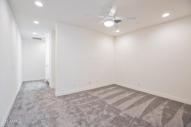 Building Photo - 7358 E Casitas Del Rio Dr