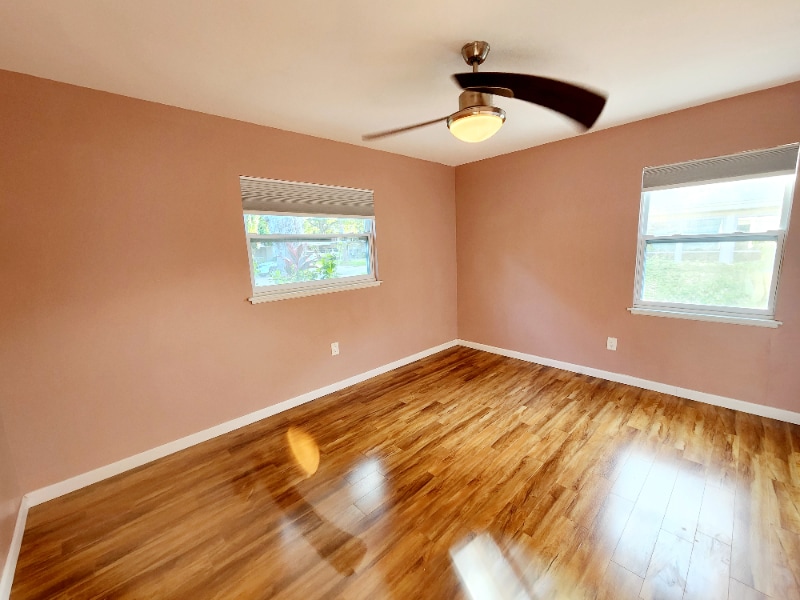 Building Photo - 539 82nd Ave N