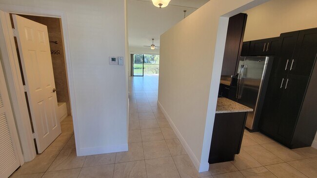 Building Photo - 1072 Keystone Dr