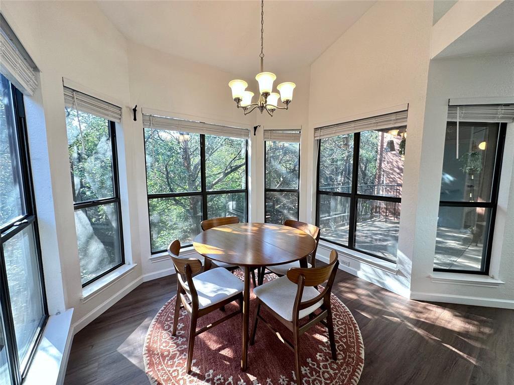 Building Photo - 4711 Spicewood Springs Rd