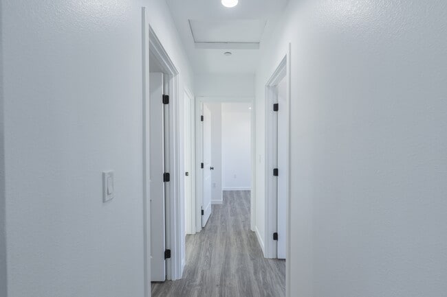 Building Photo - 6211 Poppy Blvd