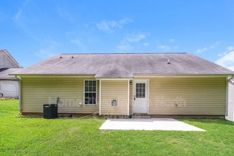Building Photo - 1109 Maury Ln