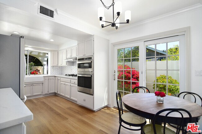 Building Photo - 5020 Dantes View Dr