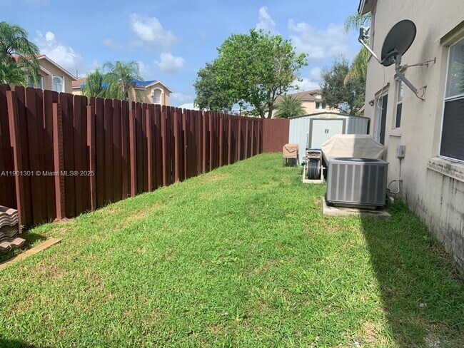 Building Photo - 14804 SW 155th Pl