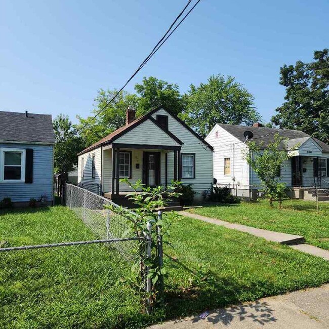 Primary Photo - 936 Camden Ave