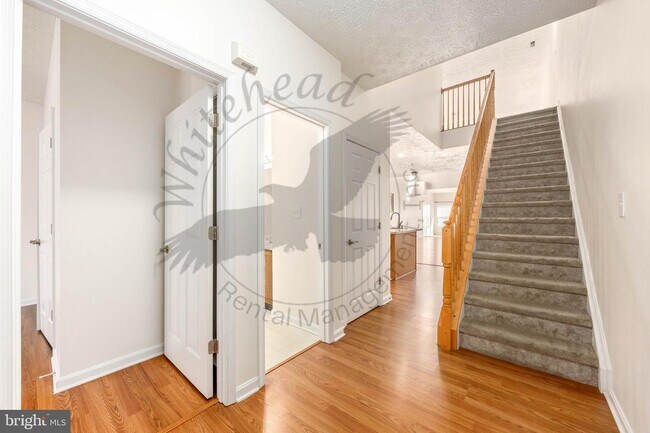 Building Photo - 9549 Wedge Way