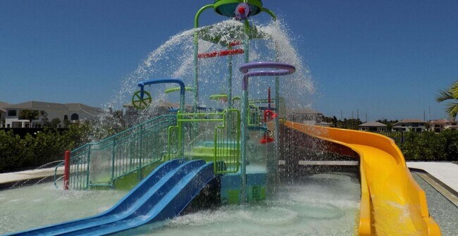 Building Photo - 9931 Bozzano Dr