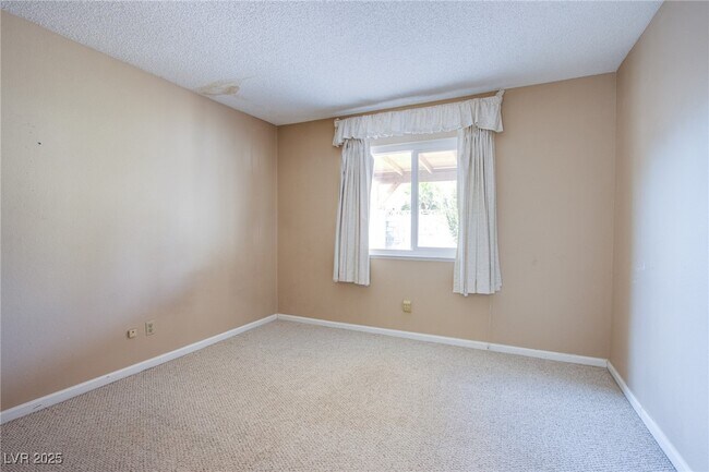 Building Photo - 6516 Faith Peak Dr