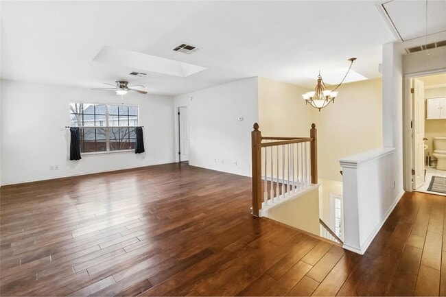Building Photo - 2203 Clearwater Dr