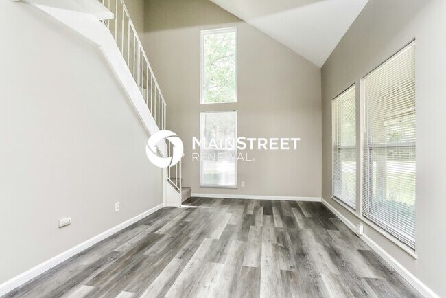 Building Photo - 4 Bedroom Pet-Friendly Home in Ballwin, MO...