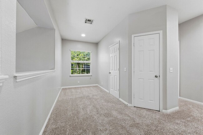 Building Photo - 5102 Caswell Ave