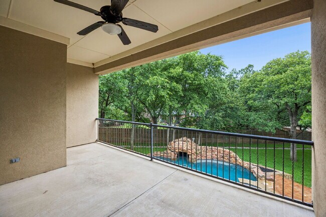Building Photo - 2101 Miracle Point Dr