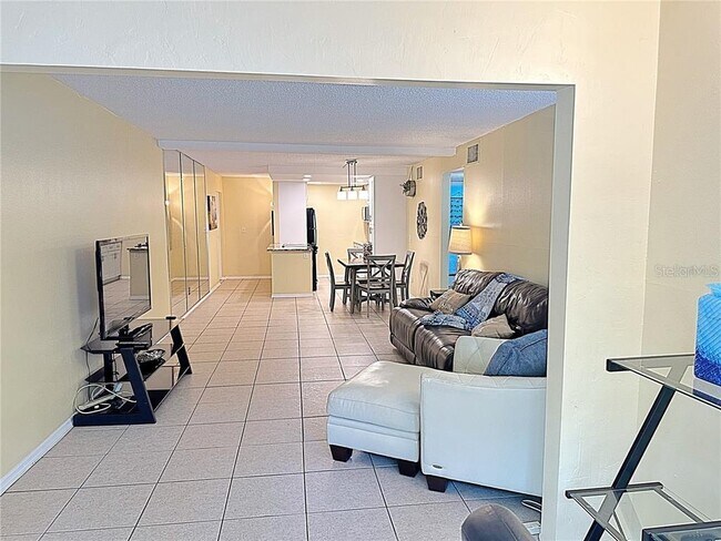 Building Photo - 4500 E Bay Dr