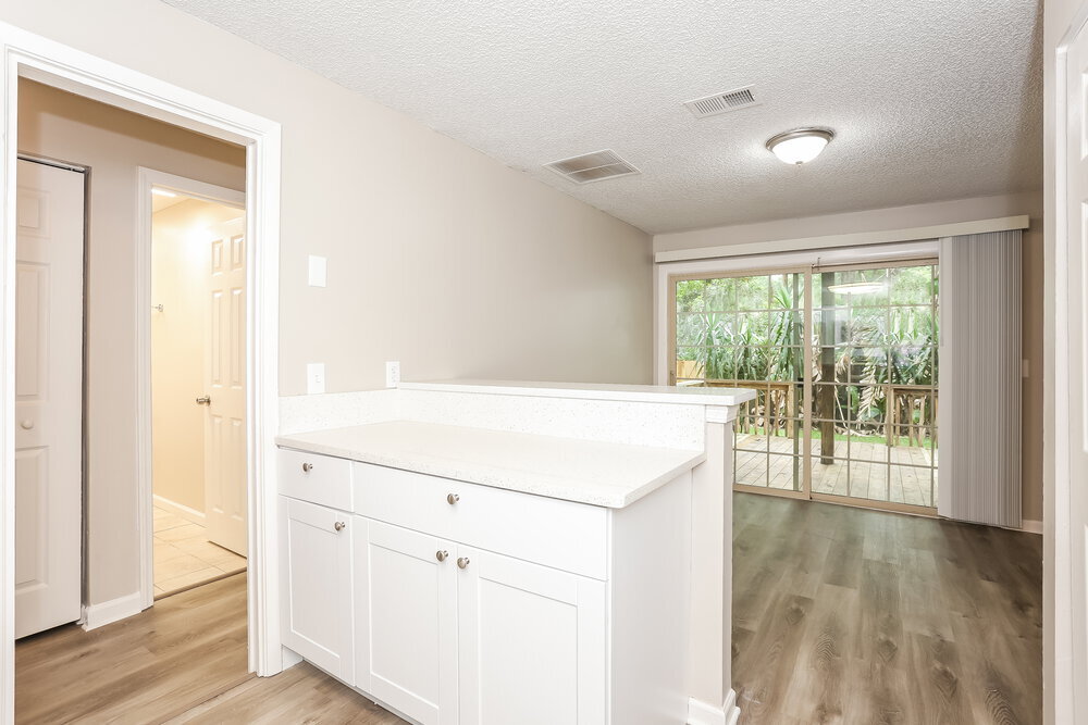 Building Photo - 11507 Kelvyn Grove Pl