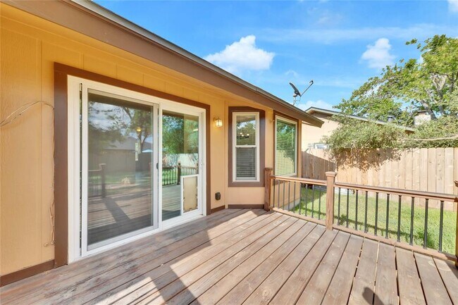 Building Photo - 3411 Monument Dr