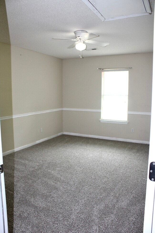 Building Photo - 100 Tyger Meadow Rd