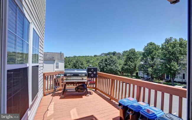 Building Photo - 102 Cagney Terrace SE