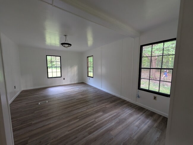 Building Photo - 7211 Union Grove Church Rd
