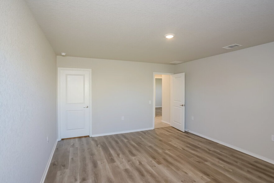 Building Photo - 13115 Ashworth Blvd