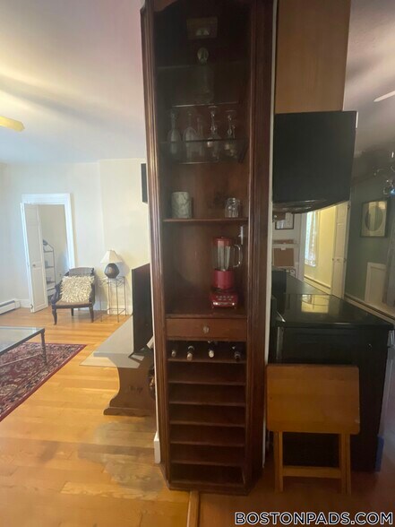 Building Photo - 173 West Seventh St.