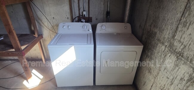 Building Photo - 4477 E Jewell Ave