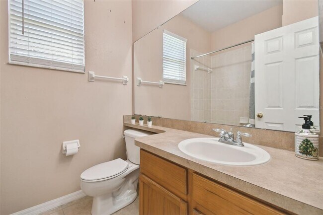 Building Photo - 258 Henley Cir