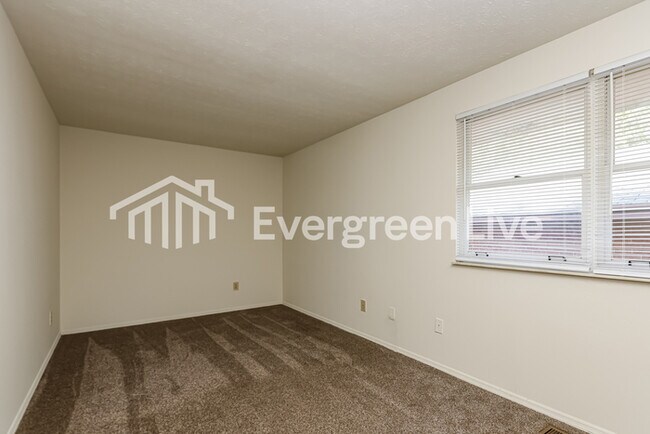 Building Photo - 8197 Mount Washington Dr