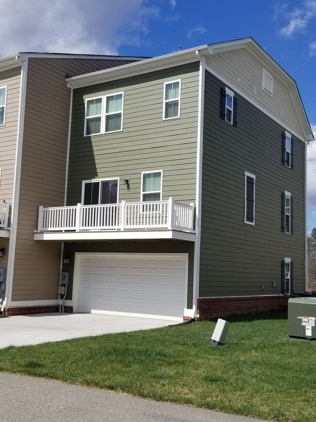 Building Photo - 529 Crofton Village Terrace