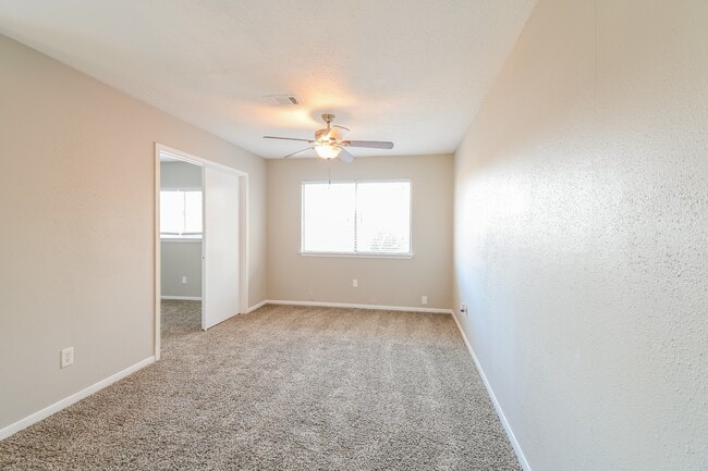 Building Photo - 15915 Vista Del Mar Dr