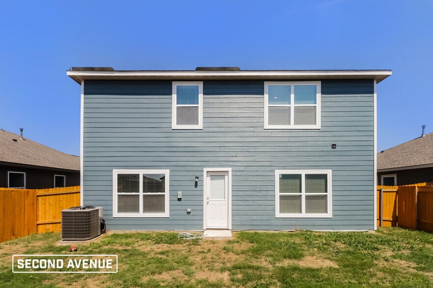Building Photo - 13519 Roosevelt Arch Dr