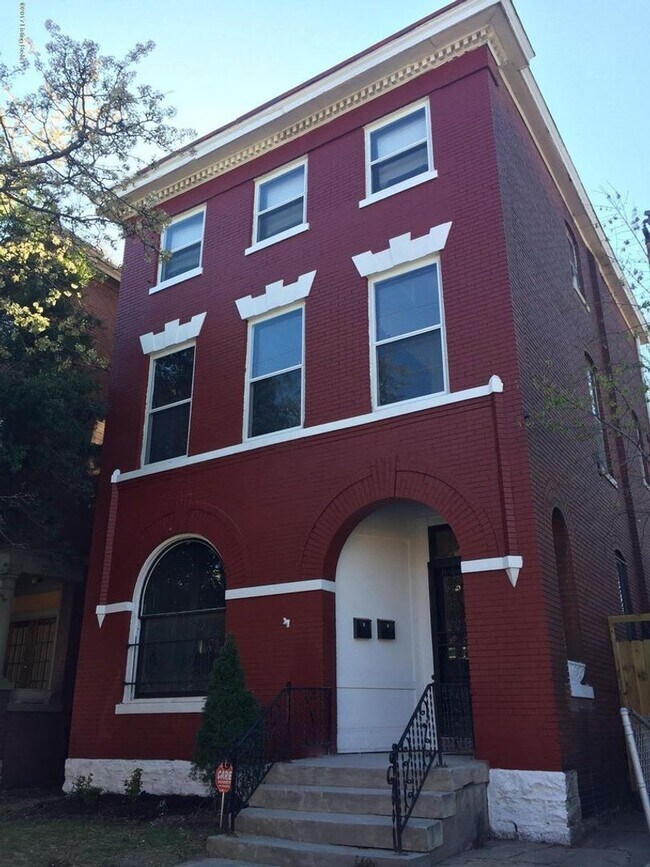 Primary Photo - 1108 S 1st St