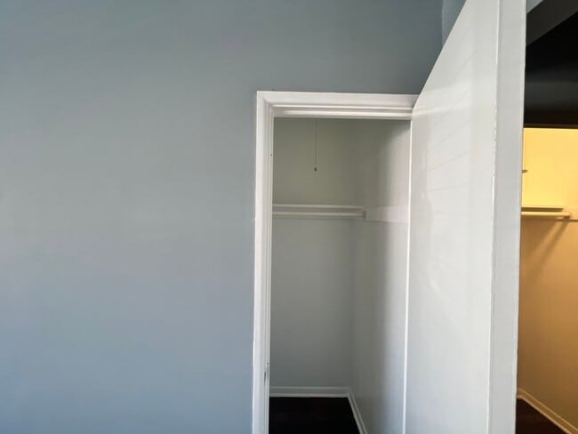Building Photo - 2657 W 47th St
