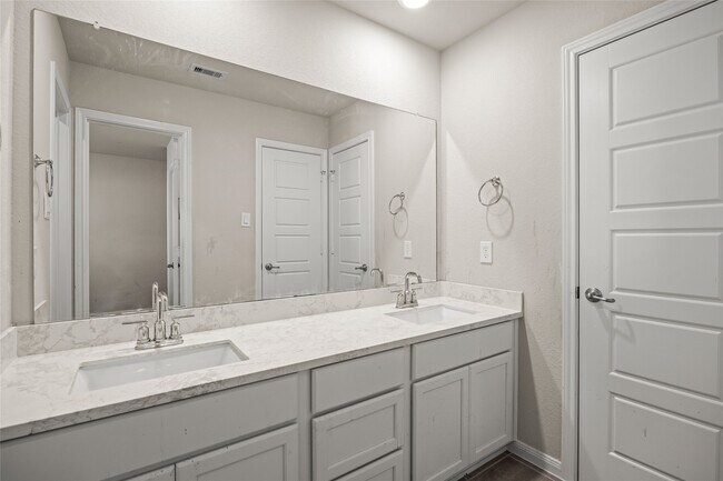 Building Photo - 15910 Jordan Mdw Wy