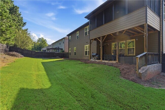 Building Photo - 2530 Maple Ridge Ln