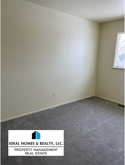 Building Photo - 6168 Hilton Ln