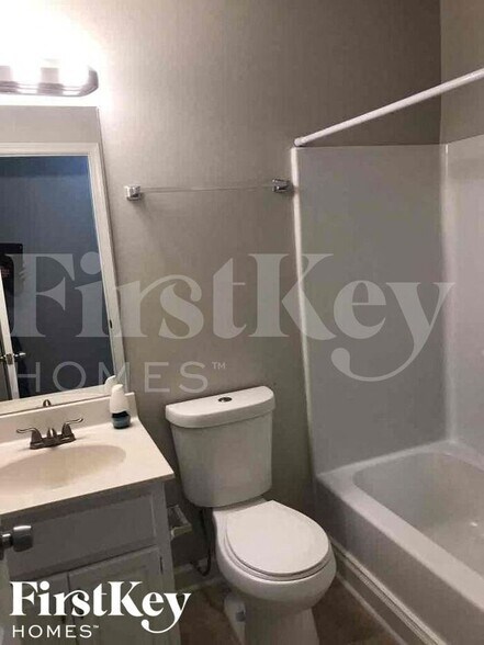 Building Photo - 340 Weatherly Dr
