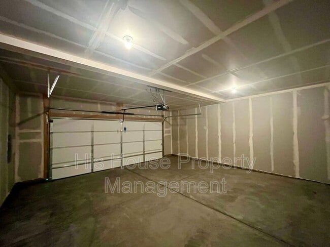 Building Photo - 291 Condor Wy