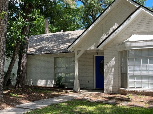 Building Photo - 4 bedroom, 2 bath - One story rental in Kingwood