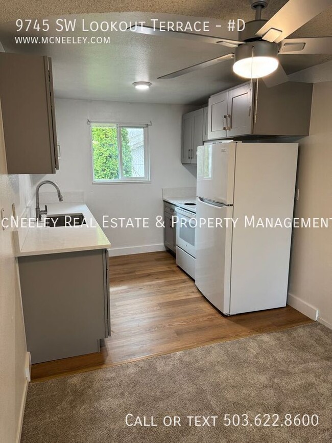 Building Photo - Upper Unit, Two Bedroom with Remodeled kit...