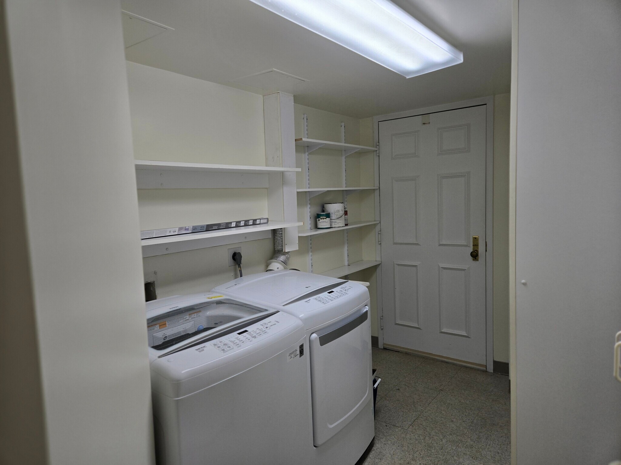 Laundry room - 5450 Whitley Park Ter