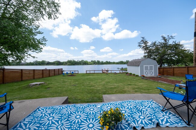 Building Photo - 8564 Lincoln St