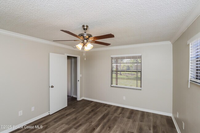 Building Photo - 834 Gera Ave NW