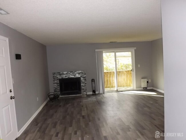 Building Photo - 5023 Ravens Crest Dr
